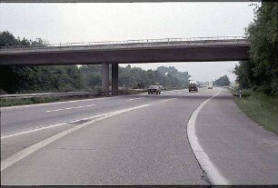 Einfahrt West zu Hauptfahrbahn West (Frankfurt Richtung Heidelberg): Brücke von Norden