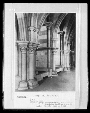 Magdeburg, Dom St. Mauritius und St. Katharina, Innenaufnahme, Bischofsgang : Wandgliederung, Mittelteil der Chorseite, gesehen nach Norden