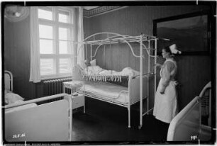 Bau Me 129 Ambulanz, Schwebebett
