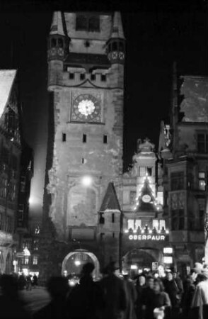 Freiburg: Kaiserstraße mit Martinstor