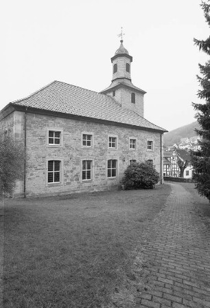 Ev. Kirche (Kirche); Helsa, Kirchplatz