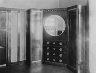 Ankleideschrank