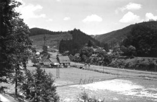 Schleusingerneundorf im Nahetal : Schleusingerneundorf im Nahetal. Ortsteilansicht