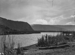 Heiliger See : Blick über einen heiligen See bei Arissa