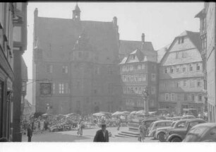Marburg: Marktplatz mit Rathaus