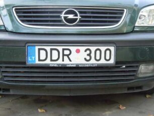 Kaunas - Autokennzeichen "DDR" : Ein seltsames litauisches Autokennzeichen "DDR", aufgenommen in Kaunas am 10. Oktober 2010