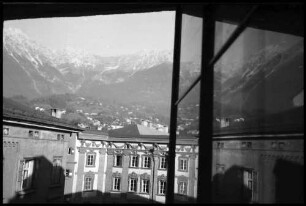 Innsbruck: Ausblick vom Hotel Roter Adler auf Nordkette