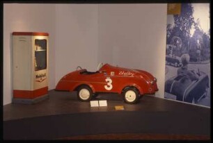 Sonderausstellung zu Tretautos, 2000, Ausstellungsraum