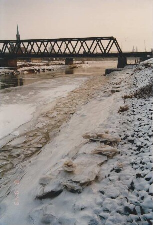 Eis auf Unterweser in Bremen