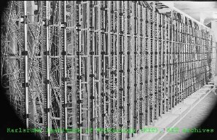 Montage der Schaltwarte des Forschungsreaktors 2 (FR 2)