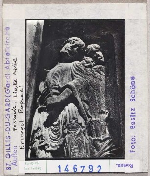 Saint-Gilles-du-Gard: Abteikirche, Westfassade, links, Erzengel Raphael