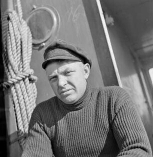 Männerportrait, Männer am Netz, Fischdampfer PC312 Tirol