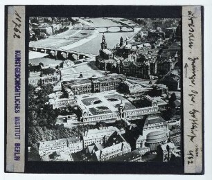 Dresden, Semperoper,Dresden, Katholische Hofkirche,Dresden, Zwinger,Dresden, Residenzschloss,Dresden, Augustusbrücke : Luftbild