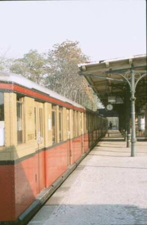 Berlin S Papestraße elTw Baureihe 475