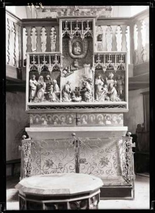 Kirche; Hochaltar, nach der Restaurierung