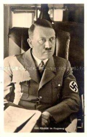 Adolf Hitler im Flugzeug