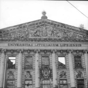 Leipzig. Augusteum (Universitätshauptgebäude) und Universitätskirche St. Pauli kurz vor Sprengung und Abbruch, Mai 1968