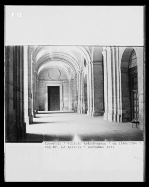 Real Sitio de San Lorenzo de El Escorial — Patio de los Reyes —