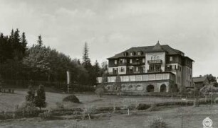 Bärenfels (Altenberg-Bärenfels). Blick zum Kurhaus Kaiserhof