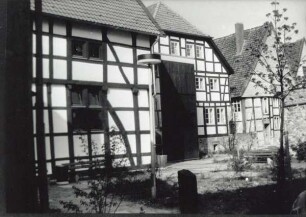 Rückseite der Volkshochschule von der Bruchmauerstraße aus gesehen. Detmold Innenstadt, Bruchmauerstraße. Sammlung Starke