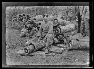 Im Fasses-Wald [bei Douaumont (Dep. Meuse, Frankreich), nicht näher identifizierbar]