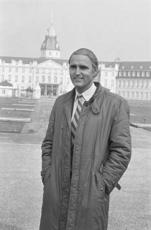 Karlsruher SPD-Kandidat für den Wahlkreis-Ost bei der Landtagswahl Baden-Württemberg am 25. März 1984 Landtagsabgeordneter Dieter Stoltz