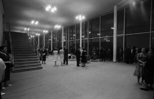 Mannheim: Nationaltheater; Treppe im Foyer