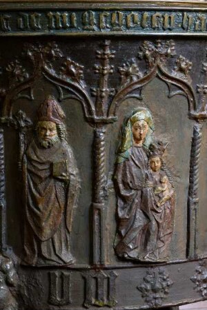 Deutschland. Niedersachsen. Selsingen. Sankt Lambertikirche. 1725. Bronze Taufe von Göteke Klinghe. 1498