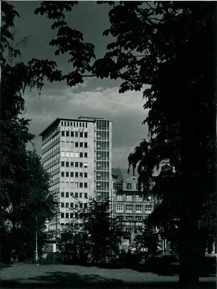 Degussa-Hochhaus und Mainbau, 1952-1953