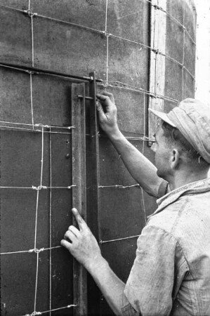 Silos für Selbsthilfeerstellung, Verspannung