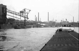 Ruhrort: Industrie bei Ruhrort