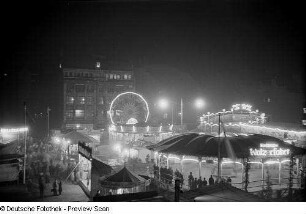 Nachtansicht Weihnachtsmarkt