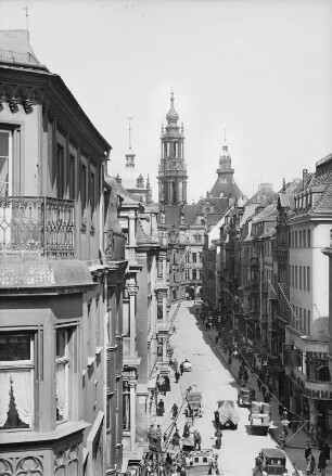 Dresden, Schloßstraße : Dresden-Altstadt. Schloßstraße. Blick nach Norden gegen das Residenzschloß und den Turm der Hofkirche