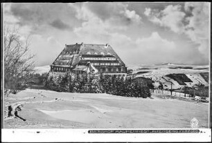 Altenberg im Erzgebirge, Berghof Raupennest mit Schnee