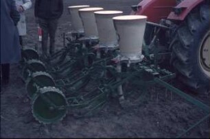 Fotografie: Sätechnik, Einzelkornsämaschine, Mais, Unterfußdüngung