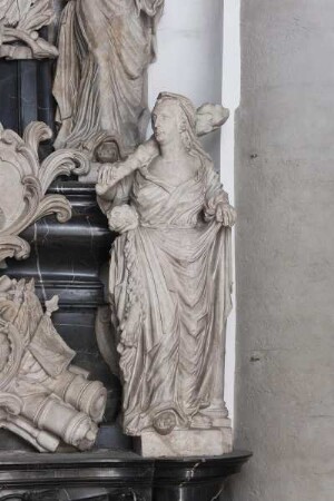 Epitaph für Fürst Karl August Friedrich von Waldeck (1704-1763) — Fortitudo, Allegorie der Tugend Tapferkeit