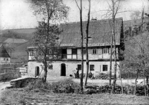 Alte Dorfschule (bis 1863) : heute Tischlerei Langer (in der 5. Generation)