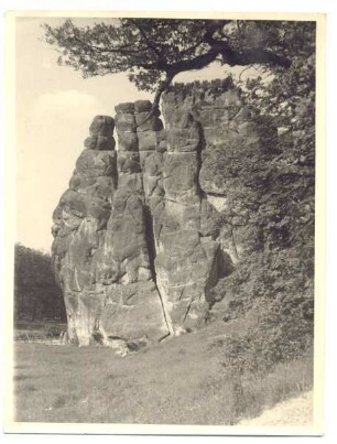 Externsteine, Blick von Süden. Holzhausen Externsteine. vor 1957. vermutlich Fritz Priester. Sammlung Priester