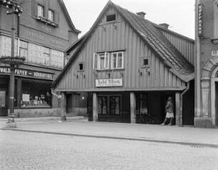 Hohenelbe, Laubenhaus : Hohenelbe (Vrchlabí/Tschechische Republik). Wohnhaus mit Ladengeschäft "Brot und Feinbäckerei Josef Ullrich", Hauptstraße