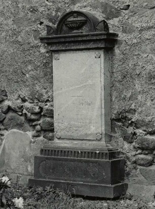 Grabmal für C. Gottlieb Müller