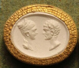 Profilköpfe des Antoninus Pius und der Faustina (Daktyliothek, Zweites Historisches Tausend)