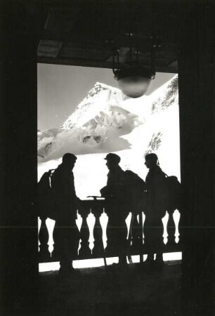 Berner Alpen. Jungfraufirn gegen Rottalhorn. Blick aus der Station Jungfraujoch nach Südwesten
