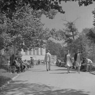 Stadtzentrum und Park am Georgi-Dimitroff-Mausoleum in Sofia