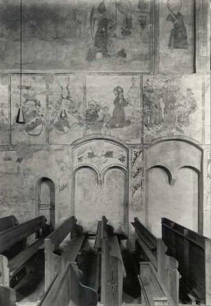 Innenansicht der Kirche in Briesen : Bildende Volkskunst - sakrale Kunst. Ort: Brjazyna / Briesen. Innenansicht der Kirche mit Wandmalereien (Freskenzyklus: "Passion").