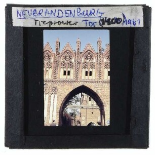 Neubrandenburg, Treptower Tor