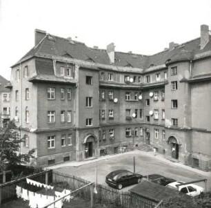 Dresden-Trachau, Wilder-Mann-Straße 6/8/Industriestraße 5. Wohnanlage (1912; H. Erlwein). Hofansicht