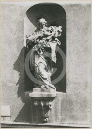 Heiligenfigur "St. Josef" am Bürgerhaus Ring 5 in Brieg