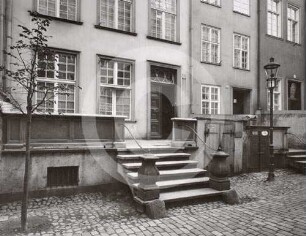 Fassade und Beischlag von Bürgerhaus Frauengasse 21 in Danzig