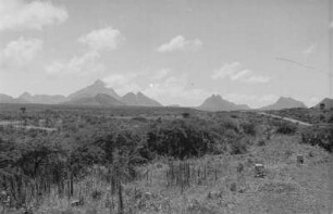 Die Berge von Adwa : Blick vom Gasciorki-Pass auf die Berge von Adwa. Grenzregion zwischen Eritrea und Äthiopien.