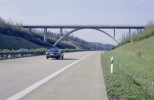 BW 725a, Bogenbrücke
